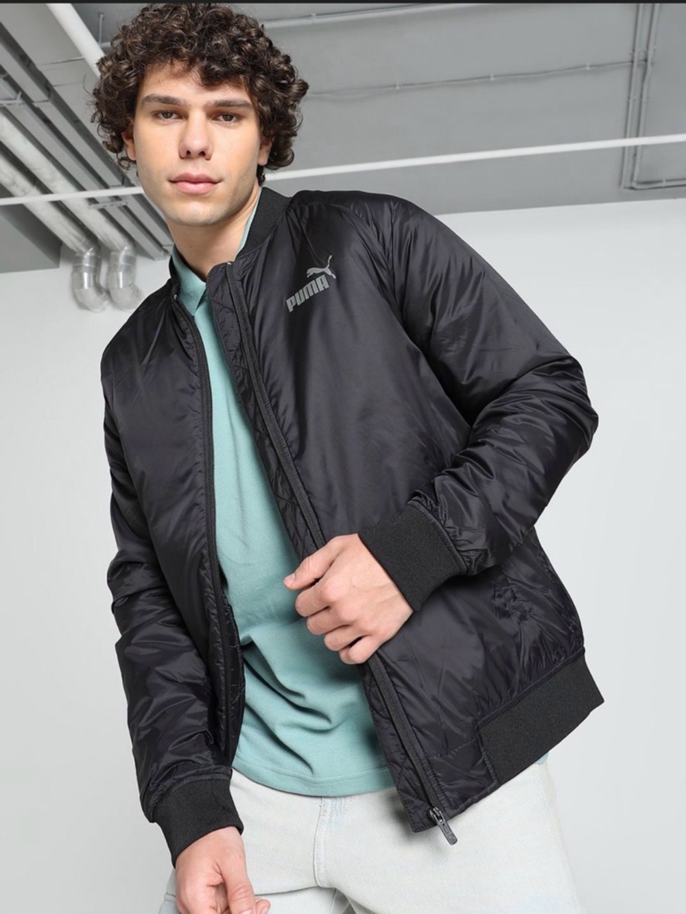 Puma Reversible  Full-Zip Design Bomber Jacket. Featuring The Iconic Puma Logo